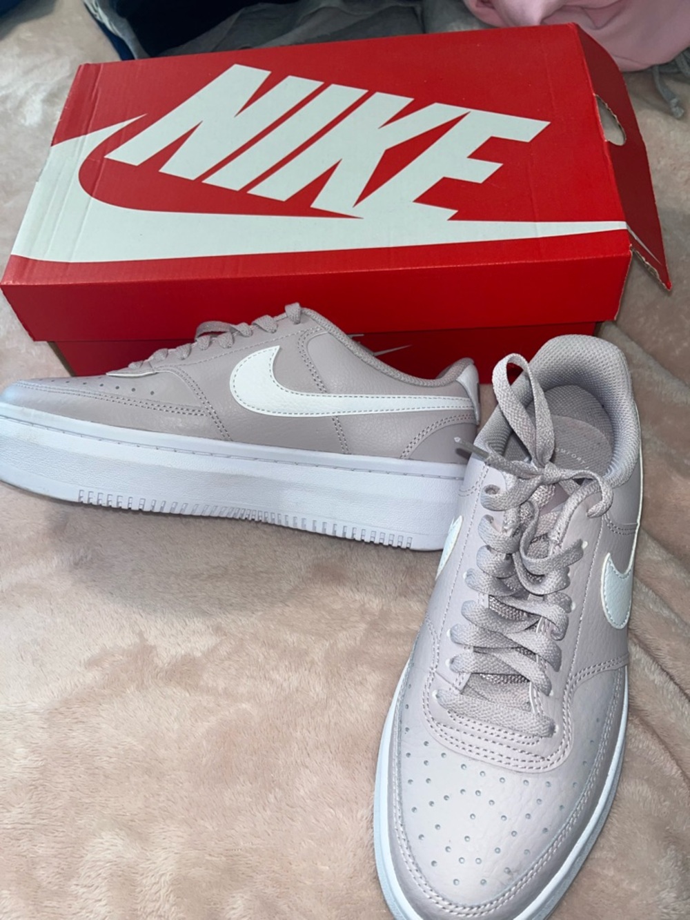Like New Nike court vision Alta